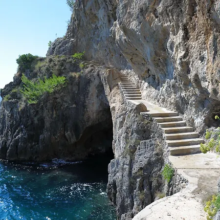 Santa Maria - Luxury Sea View 3*