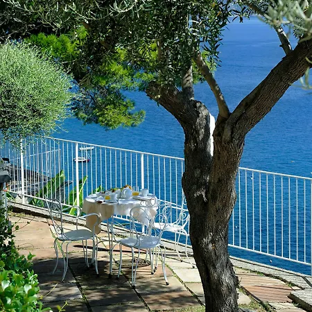 Santa Maria - Luxury Sea View Hotel 2*